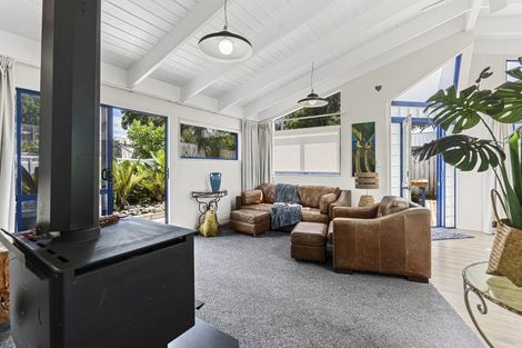Photo of property in 7 Butlers Lane, Oakura, 4314