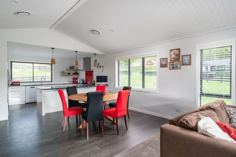 Photo of property in 11 Lochinvar Lane, Acacia Bay, Taupo, 3385