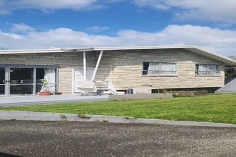 Photo of property in 10 Nandana Drive, Glen Eden, Auckland, 0602