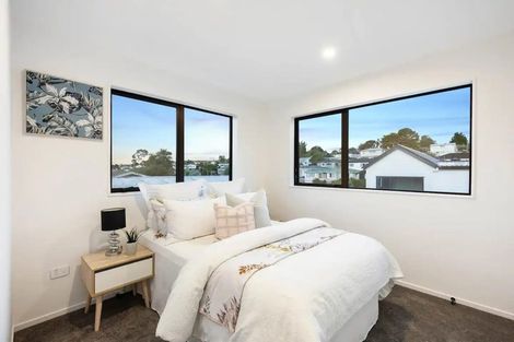 Photo of property in 5/81 Vodanovich Road, Te Atatu South, Auckland, 0610