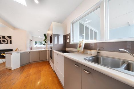 Photo of property in 174 Don Buck Road, Massey, Auckland, 0614