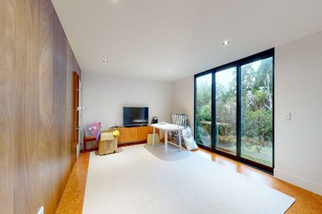 Photo of property in 73 Minnehaha Avenue, Titirangi, Auckland, 0604