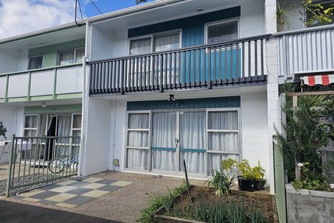 Photo of property in 2/5 Second Avenue, Avenues, Whangarei, 0110