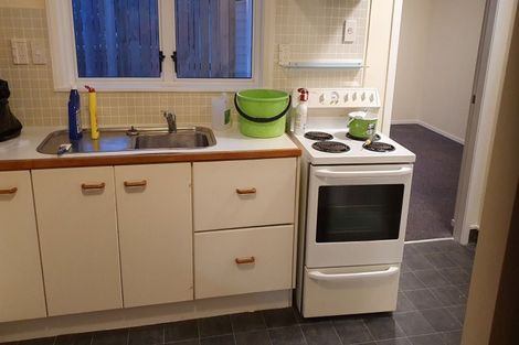 Photo of property in 21 Olivia Crescent, Tawa, Wellington, 5028