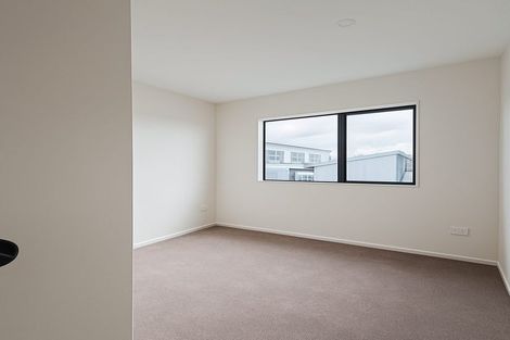 Photo of property in 62b Triangle Road, Massey, Auckland, 0614