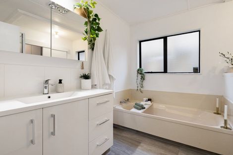 Photo of property in 19b Baverstock Road, Nawton, Hamilton, 3200