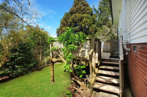 Photo of property in 16 Fruitvale Road, New Lynn, Auckland, 0600