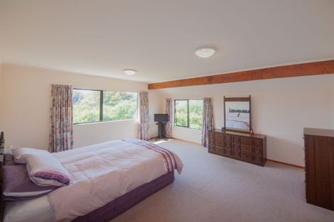 Photo of property in 181 Westchester Drive, Churton Park, Wellington, 6037