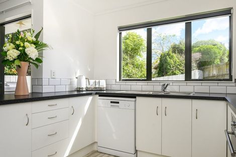 Photo of property in 11 Jordan Way, Kelvin Grove, Palmerston North, 4414