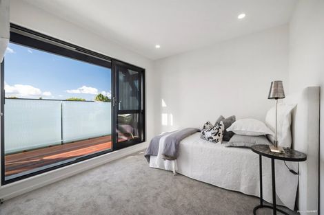 Photo of property in 50 Observation Green, Hobsonville, Auckland, 0616
