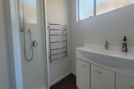 Photo of property in 114 Gloaming Hill, Titahi Bay, Porirua, 5022