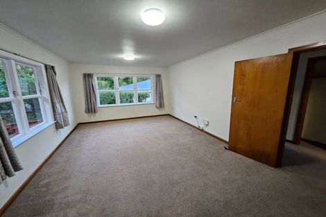 Photo of property in 16 Redwood Avenue, Tawa, Wellington, 5028