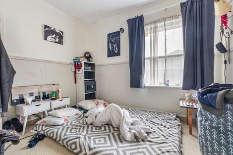 Photo of property in 10 Bishop Street, Green Bay, Auckland, 0604