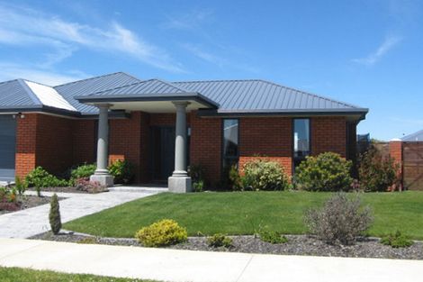 Photo of property in 33 Mistral Road, Northwood, Christchurch, 8051