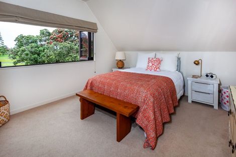 Photo of property in 613c Beach Road, Whangamata, 3620