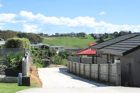 Photo of property in 17 Maddison Place, Welcome Bay, Tauranga, 3112