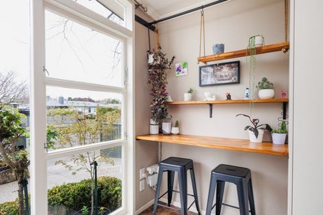 Photo of property in 121 Ruamahanga Crescent, Terrace End, Palmerston North, 4410