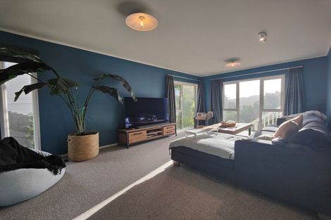 Photo of property in 8 Selkirk Way, Karori, Wellington, 6012