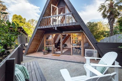 Photo of property in 1/5 Glenbush Place, Birkenhead, Auckland, 0626