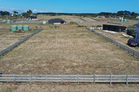 Photo of property in 10 Roma Way, Waitarere, 5510