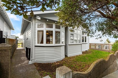 Photo of property in 35 Tirangi Road, Rongotai, Wellington, 6022