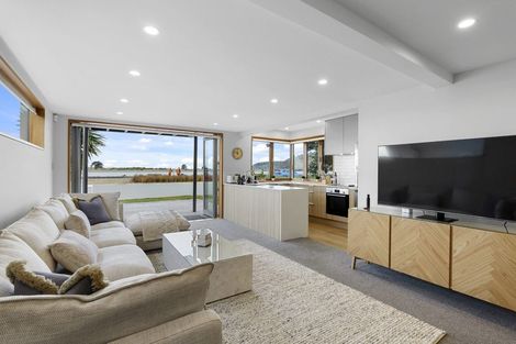 Photo of property in 1/45 Beachville Road, Redcliffs, Christchurch, 8081