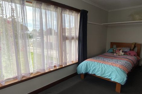 Photo of property in 70 Winters Road, Redwood, Christchurch, 8051