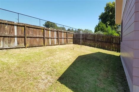 Photo of property in 2/40 Palmers Road, Clendon Park, Auckland, 2103