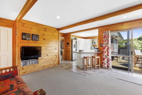 Photo of property in 9 Samwell Drive, Whitby, Porirua, 5024