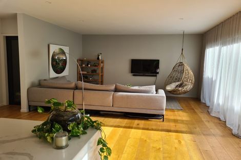 Photo of property in 39a Verbena Road, Birkdale, Auckland, 0626