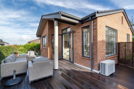 Photo of property in 4 Argyle Terrace, Milford, Auckland, 0620