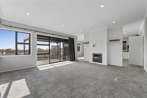 Photo of property in 195 Heta Road, Highlands Park, New Plymouth, 4312