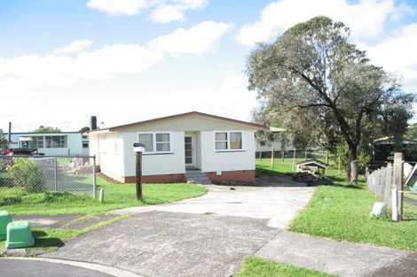 Photo of property in 17 Waikaremoana Place, Pakuranga Heights, Auckland, 2010