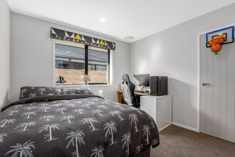 Photo of property in 7 Tide Lane, Whitby, Porirua, 5024