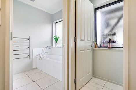 Photo of property in 22a Madison Street, Cambridge, 3434