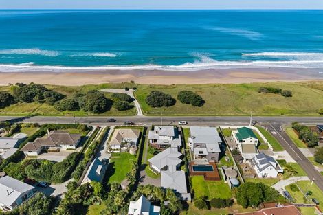 Photo of property in 41 Moana Road, Okitu, Gisborne, 4010