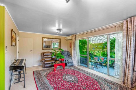 Photo of property in 3a/1 Kirrie Avenue, Te Atatu South, Auckland, 0610