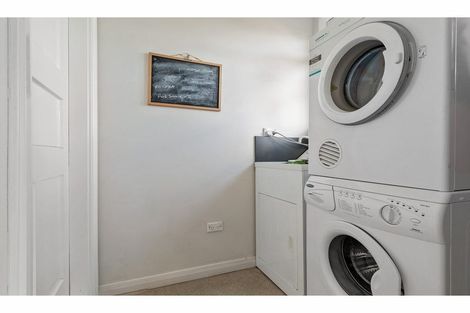 Photo of property in 58 Wilsons Road, Saint Martins, Christchurch, 8022