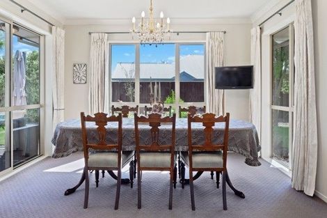 Photo of property in 2 Oakwood Drive, Rangiora, 7400