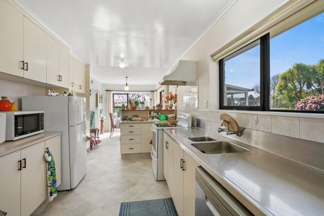 Photo of property in 53 Mcfarlane Street, Oakura, 4314