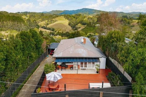 Photo of property in 9 Burnham Road, Waitakere, Auckland, 0816