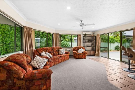 Photo of property in 17a Dinton Street, Russley, Christchurch, 8042