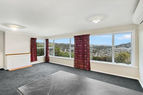 Photo of property in 30 Montgomery Avenue, Karori, Wellington, 6012