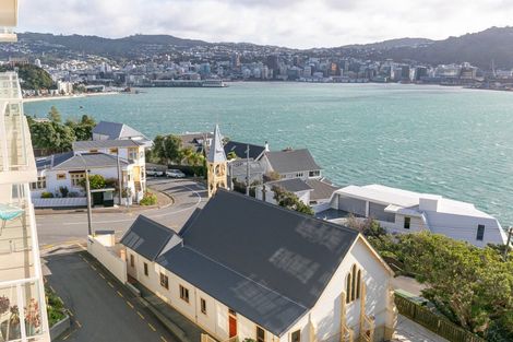 Photo of property in Gateway Apartments, 19 Maida Vale Road, Roseneath, Wellington, 6011