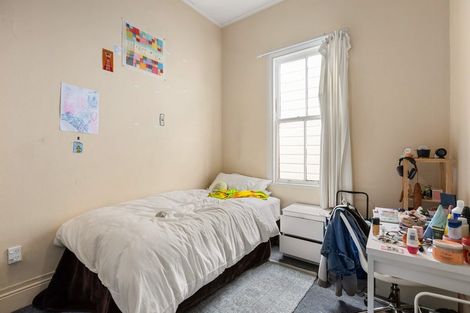 Photo of property in 130 Wallace Street, Mount Cook, Wellington, 6021