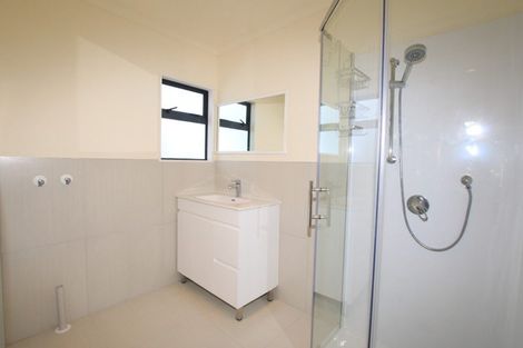 Photo of property in 61 Alabaster Drive, Papatoetoe, Auckland, 2025