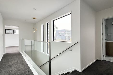 Photo of property in 105b Bond Crescent, Forrest Hill, Auckland, 0620