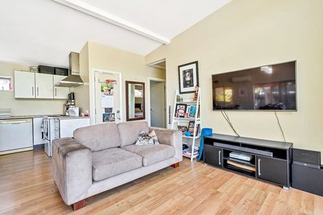 Photo of property in 1 Pitcher Place, Glen Eden, Auckland, 0602