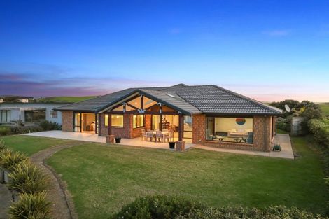 Photo of property in 21 Seascape Crescent, Waipu, 0582