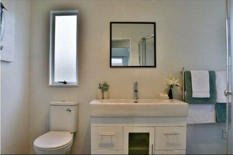 Photo of property in 47 Meadowvale Rise, Titirangi, Auckland, 0604